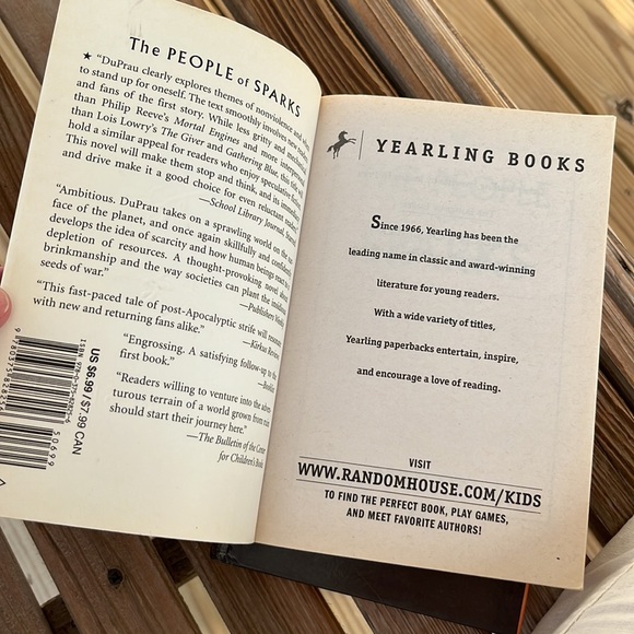 Jeanne DuPRAU 3 Books City of Embers The People of Sparks The Prophet of Yonwood - Picture 13 of 15